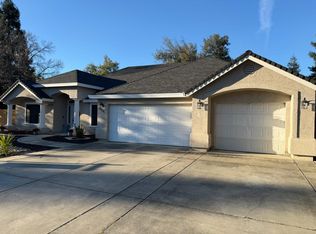 2704 Western Oak Dr, Redding, CA