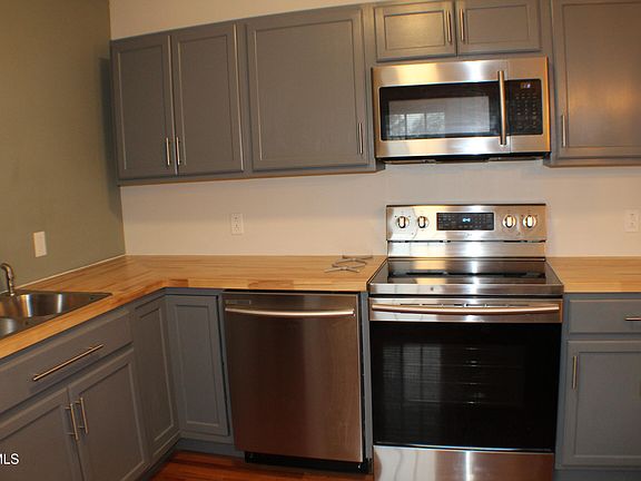 4th image of 434 Cypress St
