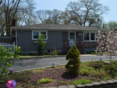207 Berkshire Dr, Farmingville, NY, 11738