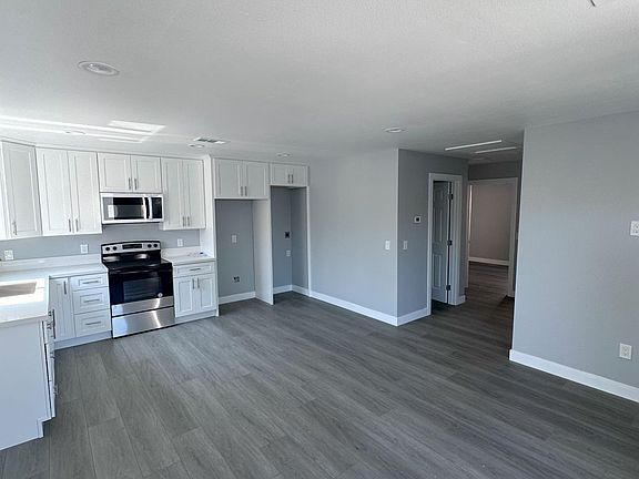 2nd image of 221 Lemon St #3