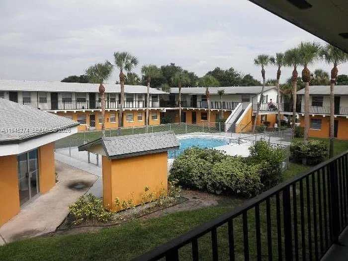 1 bed, 1.0 bath, 644 sqft, $875 — Photo 2