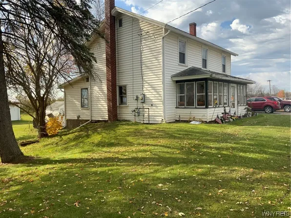10896 Ridge Rd, Medina, NY 14103