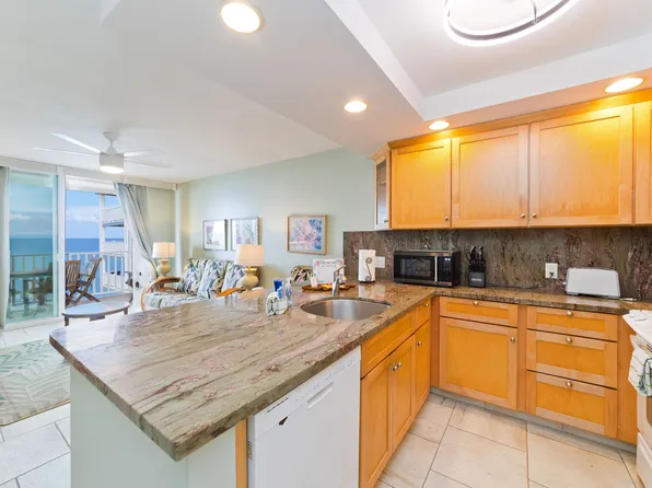 75-5870 Kahakai Rd APT 306, Kailua Kona, HI 96740