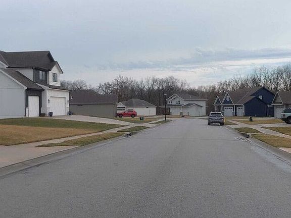 4th image of 2122 Crooked Creek Dr