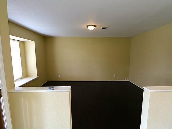 4th image of 14223 Duncannon Dr