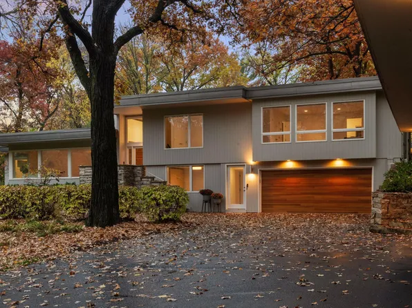 3 Webster Pl, Hopkins, MN 55305