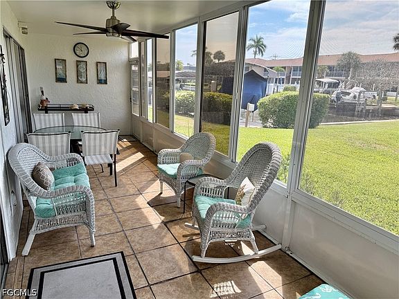 3rd image of 806 SE 46th St APT 1F