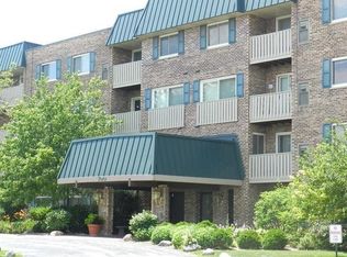 700 Perrie Dr, Chicago, IL