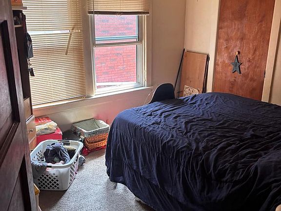 2nd image of 526 Chestnut St