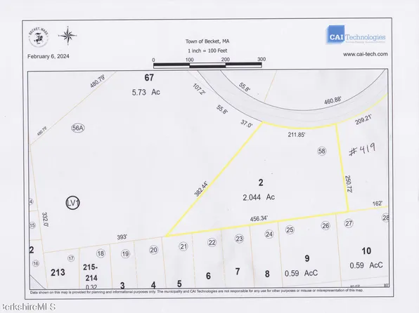 2 Moberg Rd, Becket, MA 01223