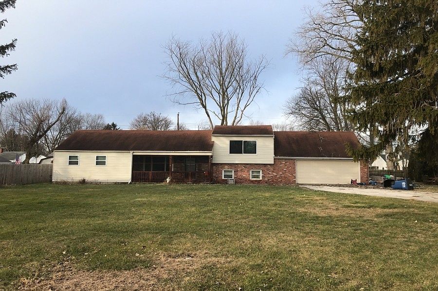 1st image of 5729 Clover Ln