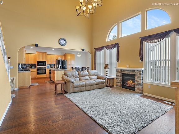 5th image of 17715 NE 38th Way