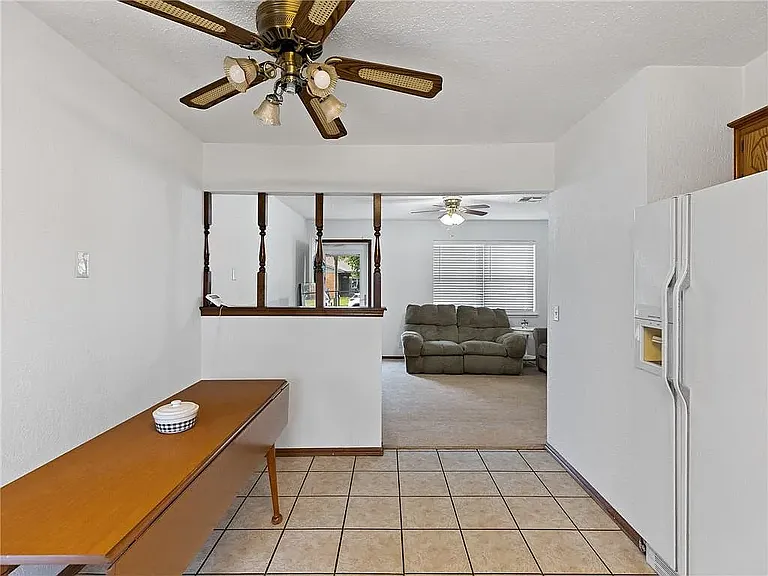534 W Carson Dr — Photo 11