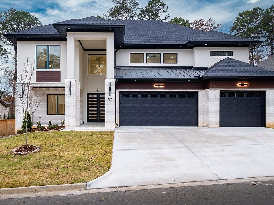 1st image of 32 Mereville Pl