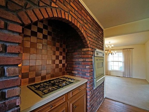 3rd image of 13036 Glenview Dr