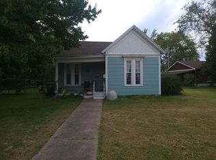 711 S Vine St, Mount Vernon, MO 65712