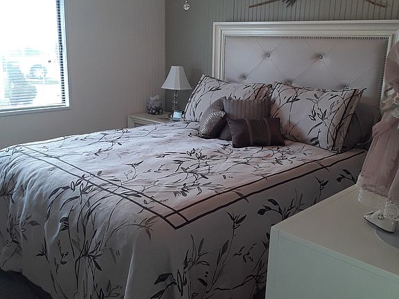 5th image of 10001 Mission Hills Ct #47N