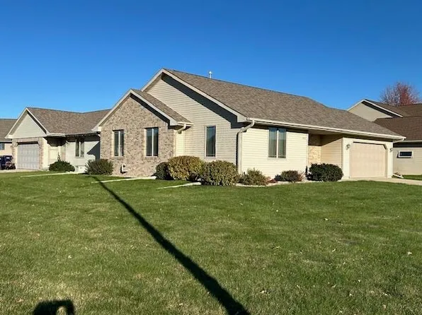 3935 Curry Ln, Janesville, WI 53546