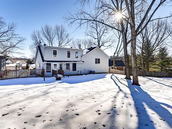 5th image of 2113 NW Parker Ct