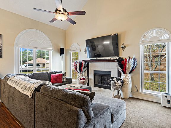 4th image of 4785 Shoal Lake Cir