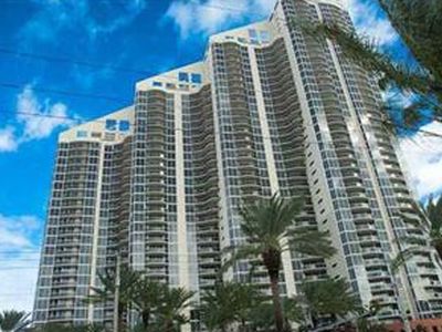 17555 Collins Ave APT 1104, Sunny Isles Beach, FL, 33160
