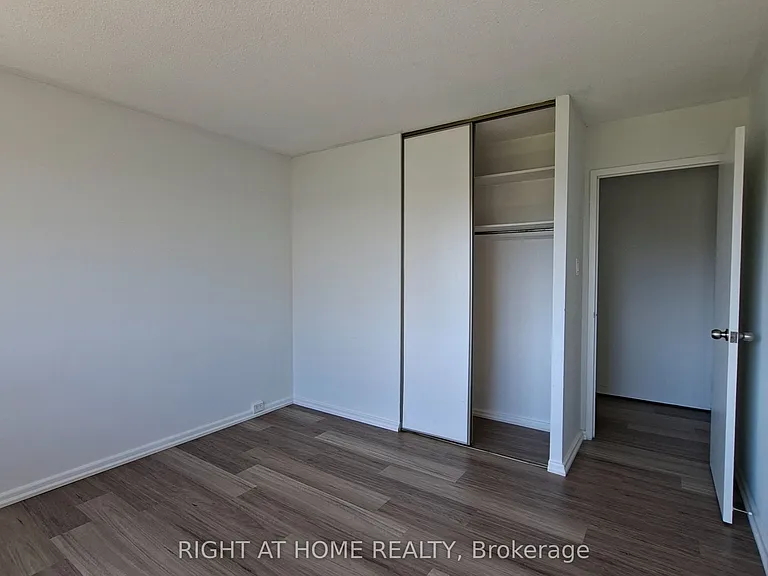 10 Sunny Glenway #511 — Photo 17