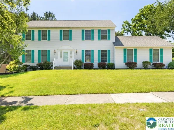 1346 Dayspring Dr, Allentown, PA 18106