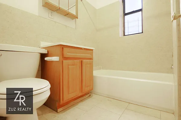 Rented by Zuz Realty | media 14