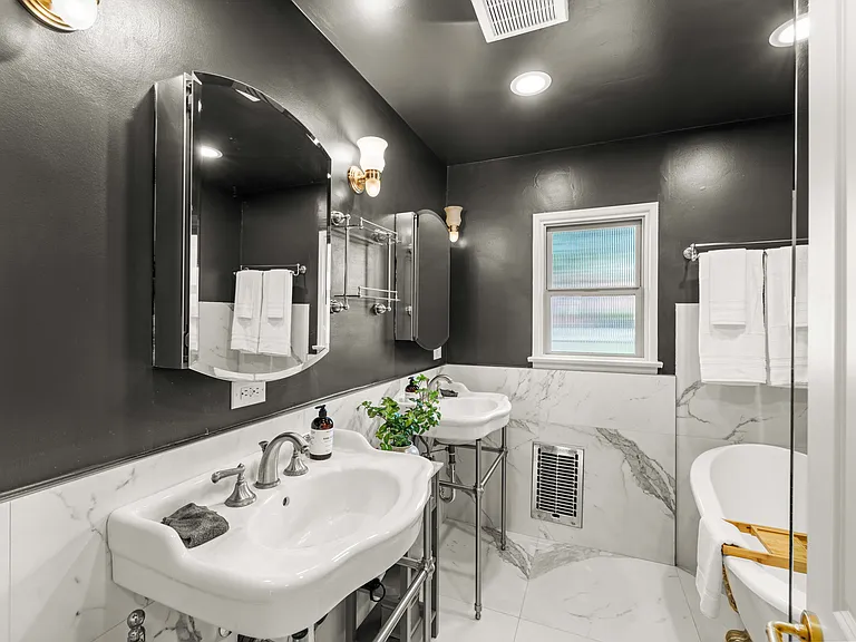 8001 Alverstone Ave — Photo 37