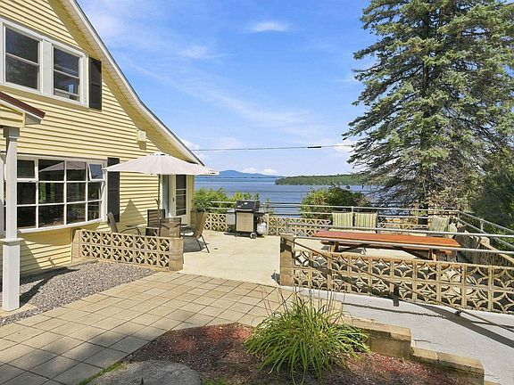 2nd image of 2885 Lake Shore Road
