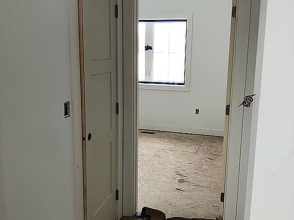 4th image of 1508 Logan Dr