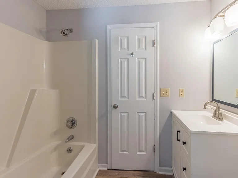 108 Dutch Dr — Photo 37