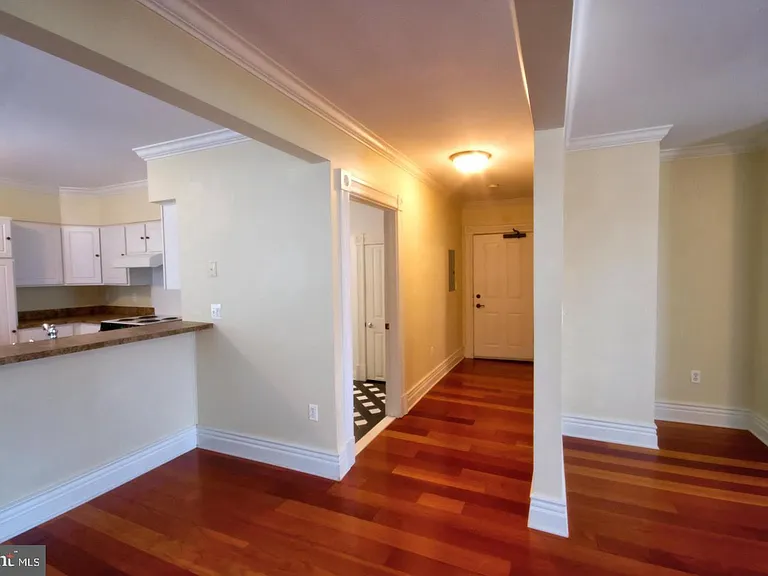 303 Charles St #2E — Photo 5