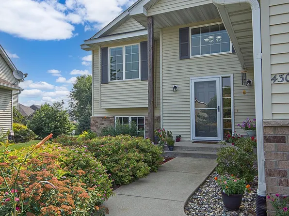 430 Elena Ln, Saint Joseph, MN 56374
