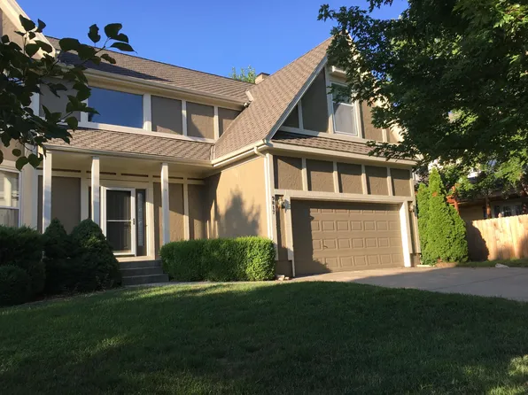 9817 W 132nd Ter, Overland Park, KS 66213