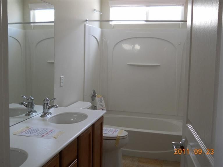2nd image of 16751 Desert Lily St