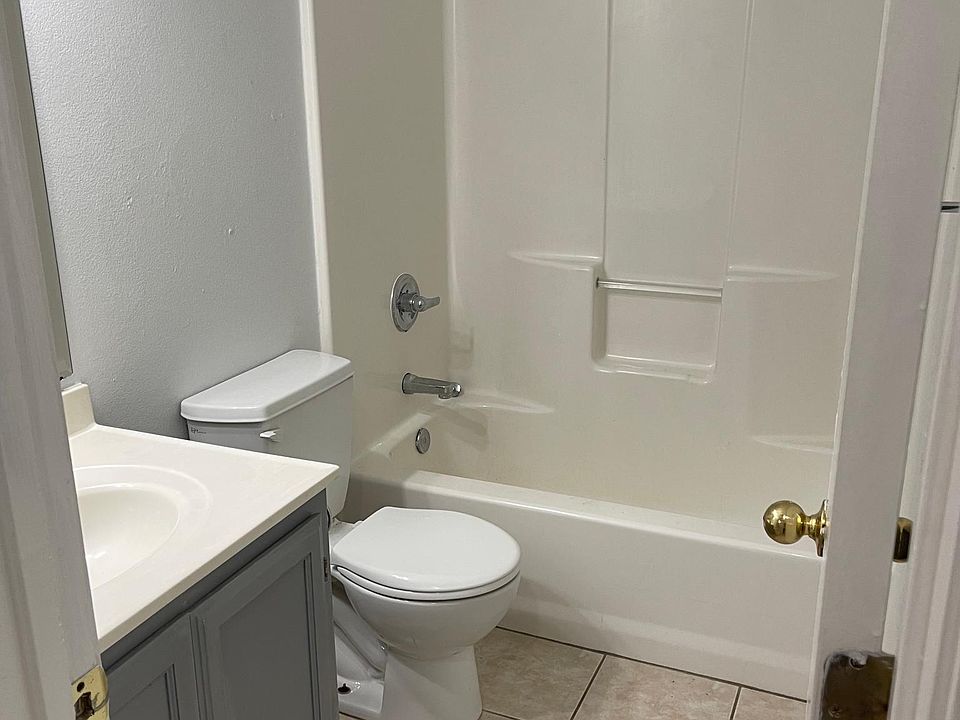1st image of 2924 Diedorf Dr