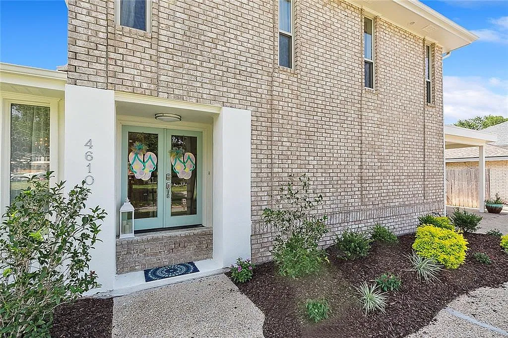 3 bed, 2.5 bath, 2830 sqft, $2,400 — Photo 4
