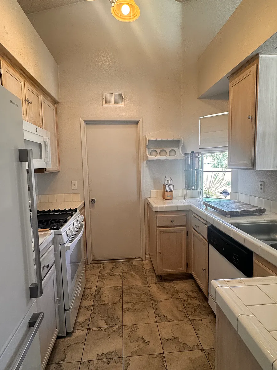 Building Photo - 30225 Pechanga Dr