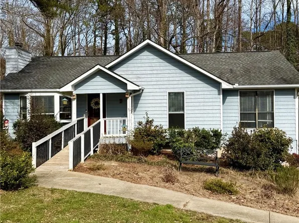 1084 Becky Ct, Acworth, GA 30102