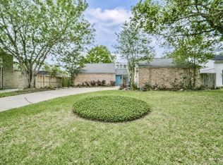 12111 Whittington Dr, Houston, TX 77077
