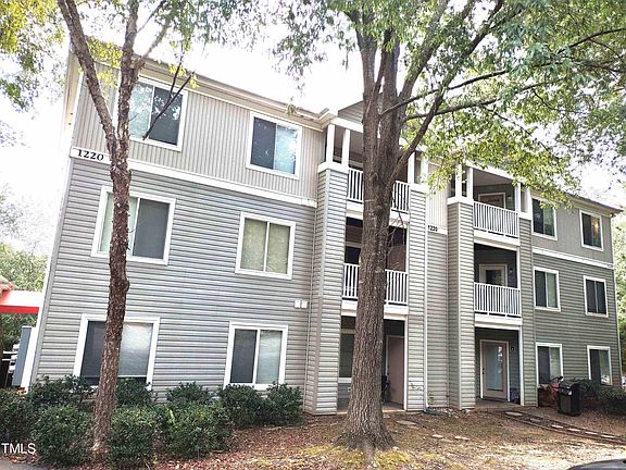 2nd image of 1220 University Ct APT 202