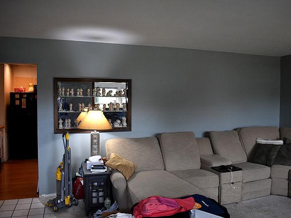 3rd image of 1321 Colwyn Dr