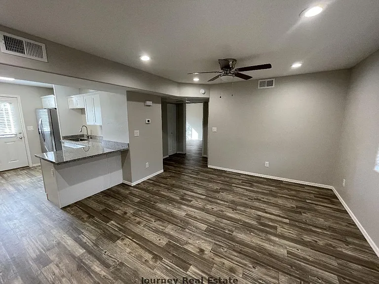 Stetson Condominiums — Photo 16