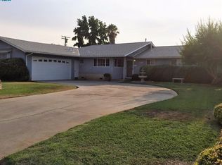 651 N Pepper St, Woodlake, CA 93286