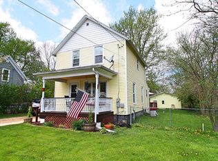 1023 Center St, Delavan, WI 53115