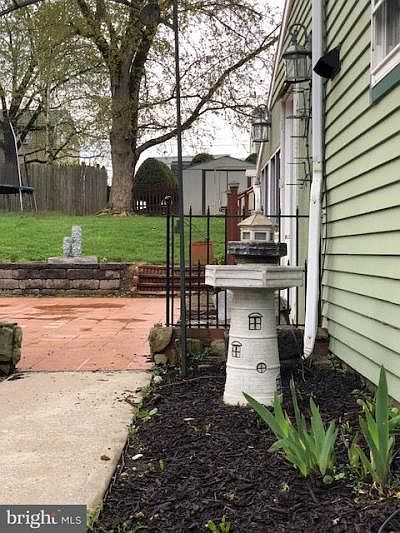 2nd image of 537 Creekside Ln