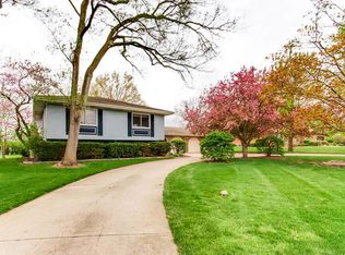 6N580 Glendale Rd, Medinah, IL 60157