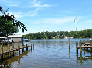 824 Riverside Dr, Pasadena, MD 21122