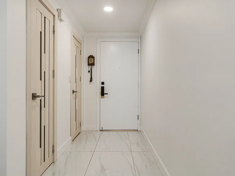 321 S San Vicente Blvd #903 — Photo 6